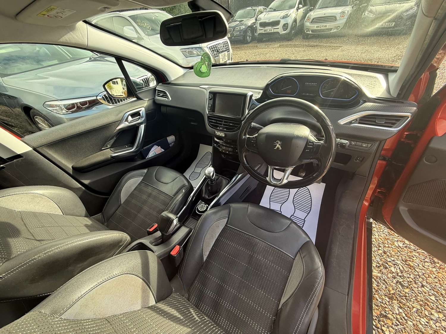 Used Peugeot 2008 2014 for sale - 77558819: Photo 8