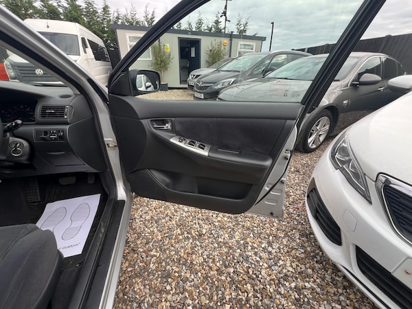 Used Toyota Corolla 2004 for sale - 76188385: Photo 8