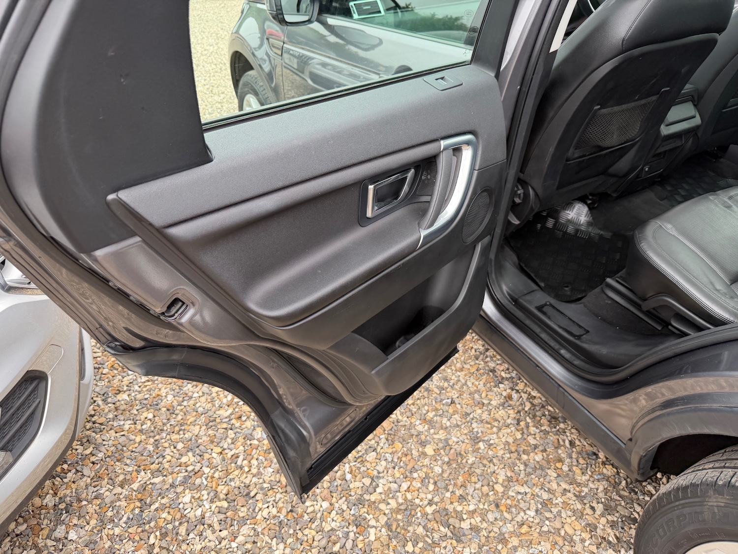 Used Land Rover Discovery Sport 2015 for sale - 77776234: Photo 13