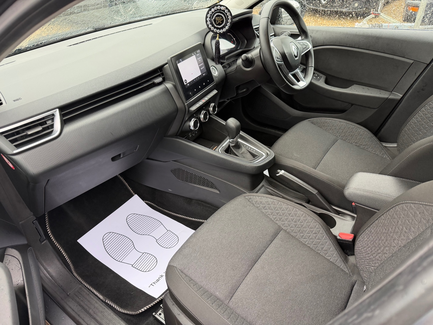 Used Renault Clio 2023 for sale - 76662943: Photo 11