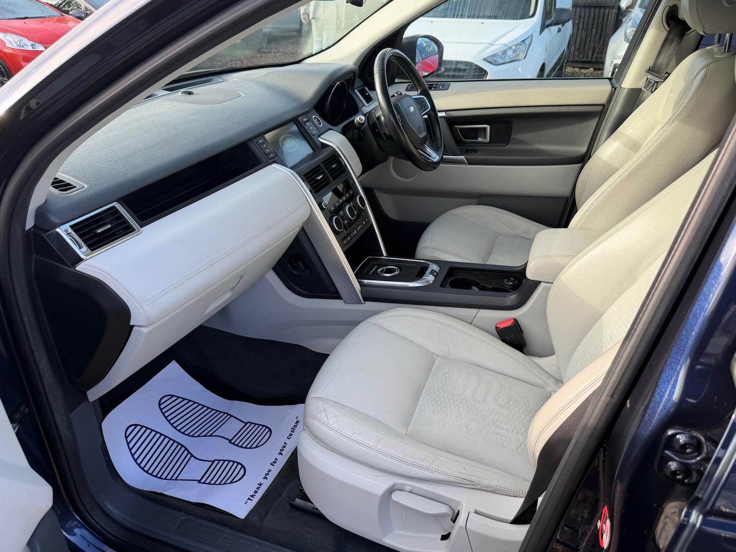 Used Land Rover Discovery Sport 2015 for sale - 77375856: Photo 15