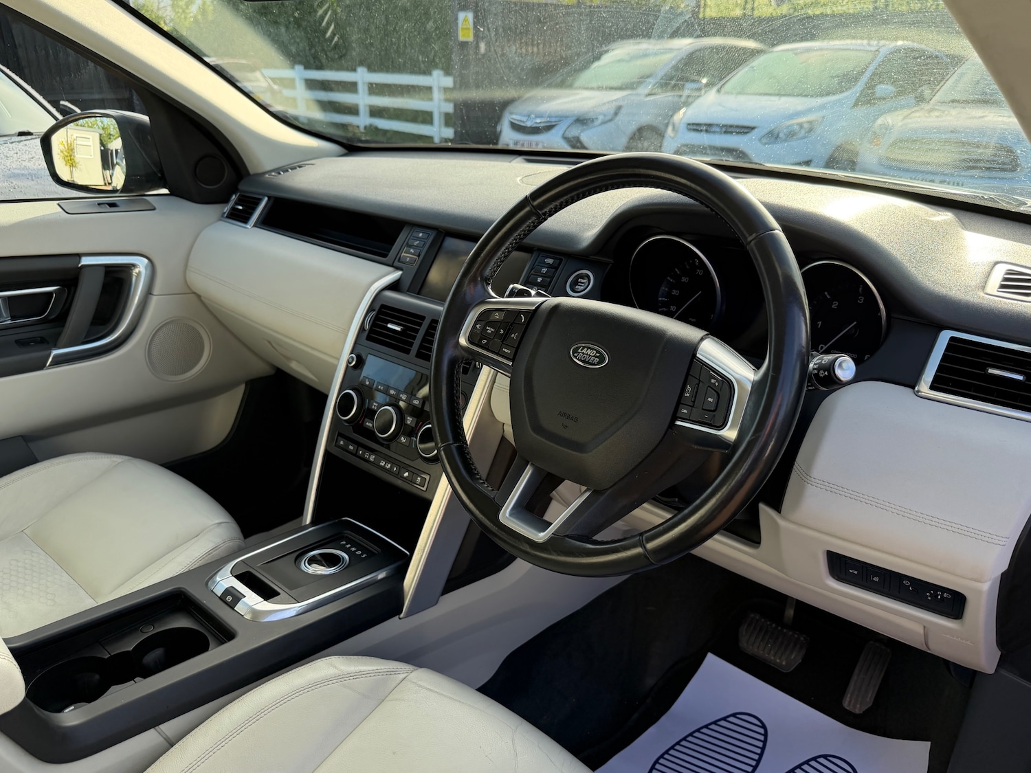 Used Land Rover Discovery Sport 2015 for sale - 77375856: Photo 9