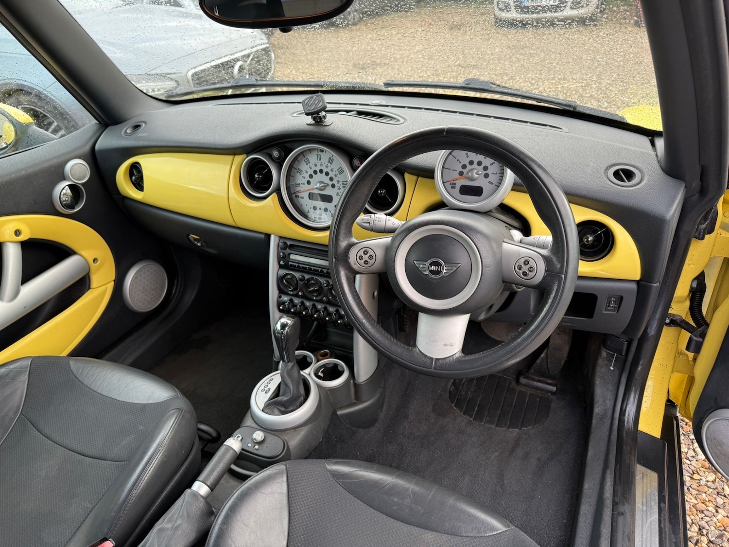 Used MINI Convertible 2004 for sale - 77298462: Photo 7