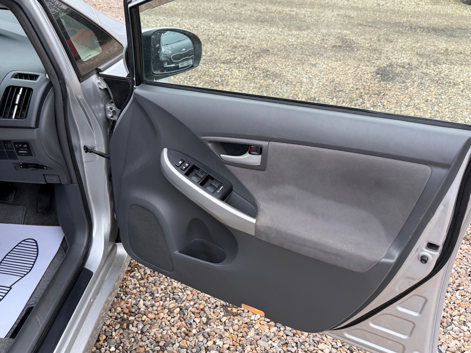 Used Toyota Prius 2025 for sale - 77801764: Photo 8