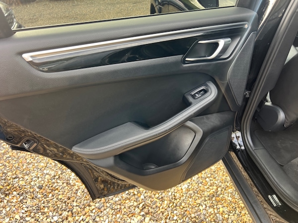 Used Porsche Macan 2015 for sale - 76347378: Photo 18