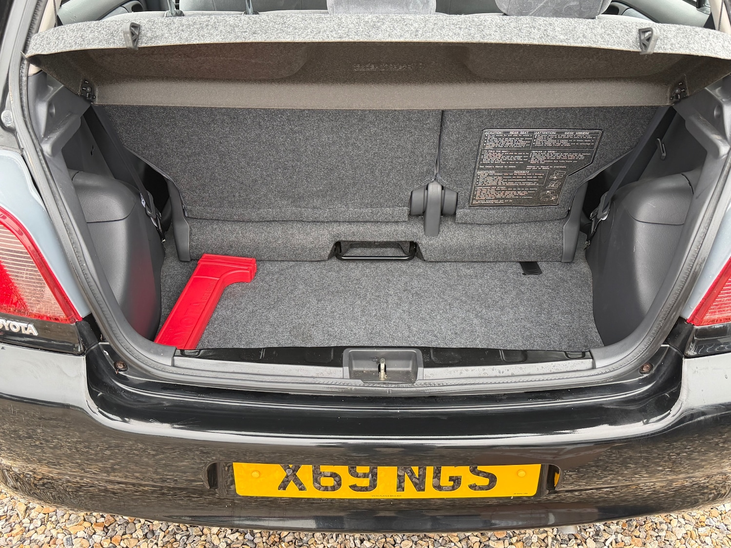 Used Toyota Yaris 2001 for sale - 77791364: Photo 12