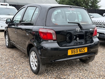 Used Toyota Yaris 2001 for sale - 77791364: Photo