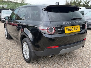 Used Land Rover Discovery Sport 2016 for sale - 79366463: Photo