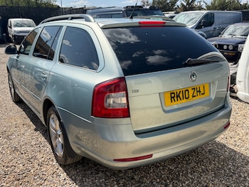 Used Skoda Octavia 2010 for sale - 79611177: Photo