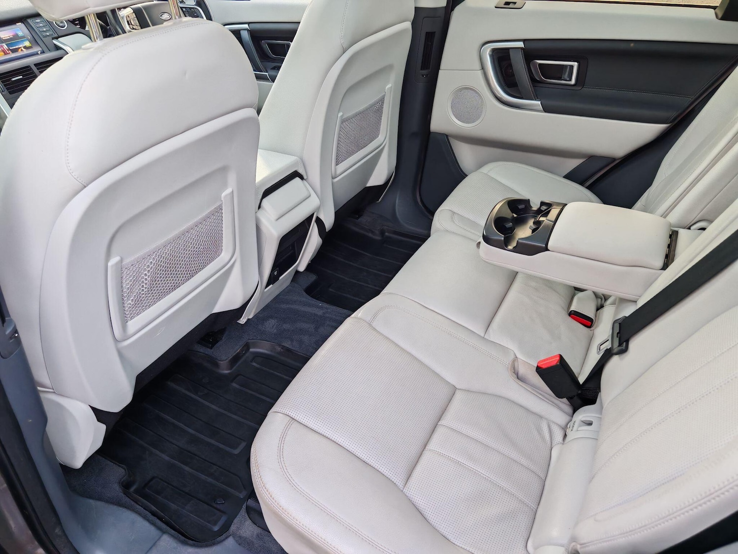 Used Land Rover Discovery Sport 2015 for sale - 77131888: Photo 20