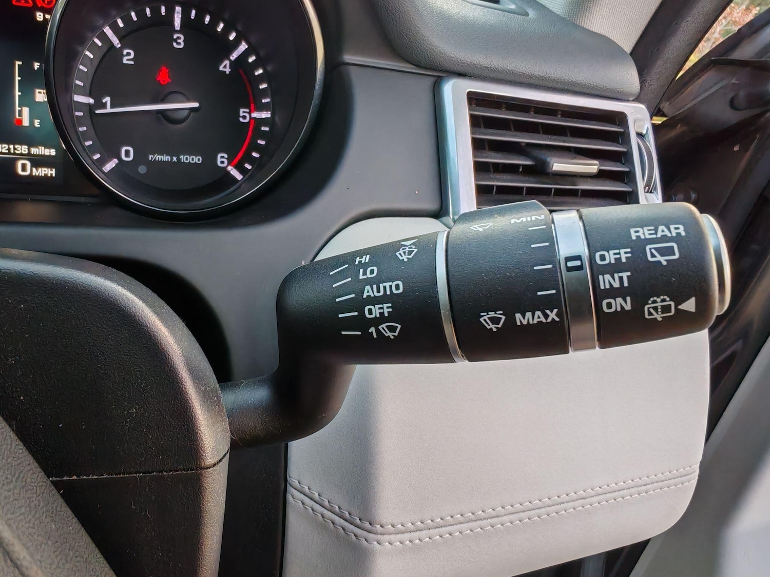 Used Land Rover Discovery Sport 2015 for sale - 77131888: Photo 28