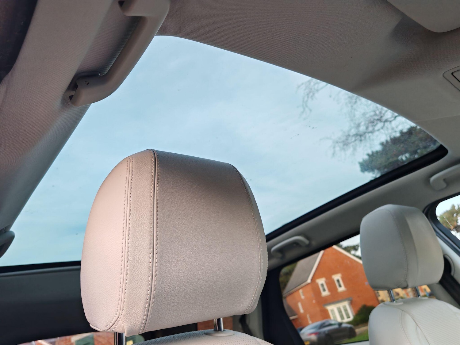 Used Land Rover Discovery Sport 2015 for sale - 77131888: Photo 3