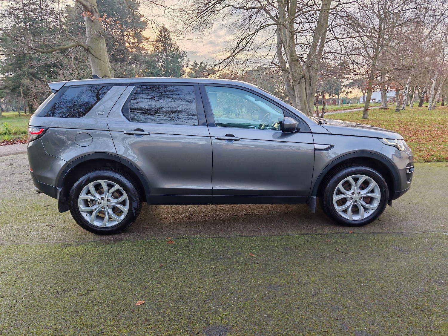 Used Land Rover Discovery Sport 2015 for sale - 77131888: Photo 4