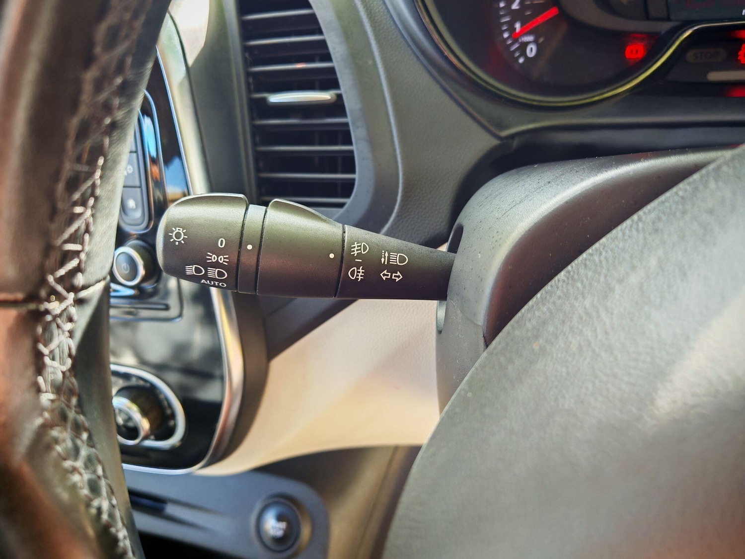 Used Renault Captur 2019 for sale - 76179841: Photo 24