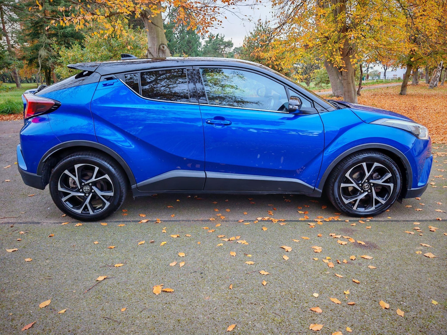 Used Toyota C-HR for sale - 76993225: Photo 3