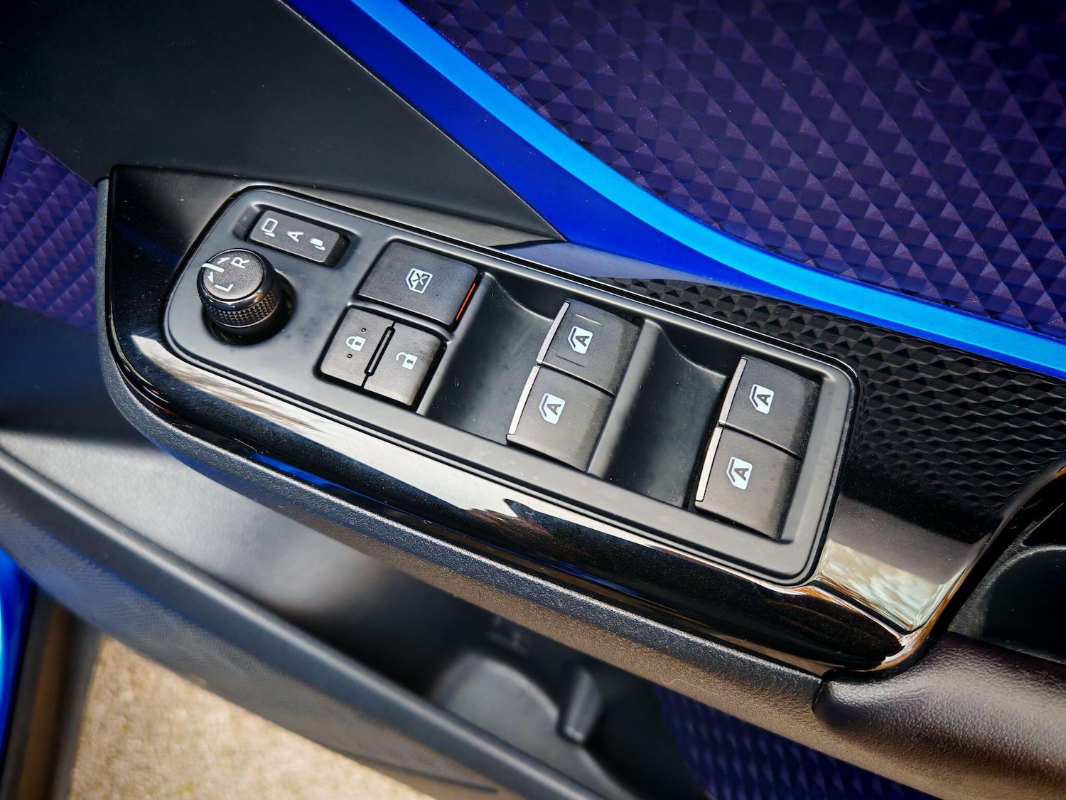 Used Toyota C-HR for sale - 76993225: Photo 38