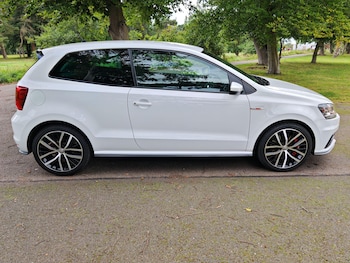 Used Volkswagen Polo 2016 for sale - 76166899: Photo