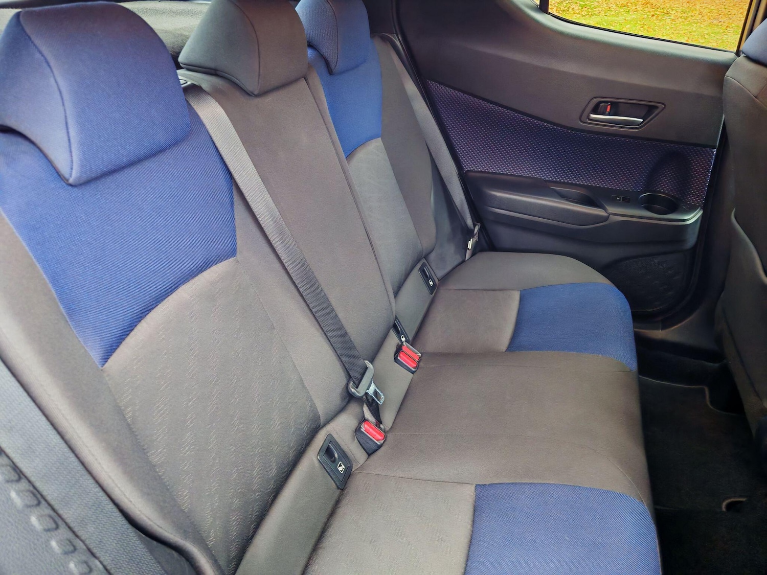 Used Toyota C-HR 2018 for sale - 76512942: Photo 18