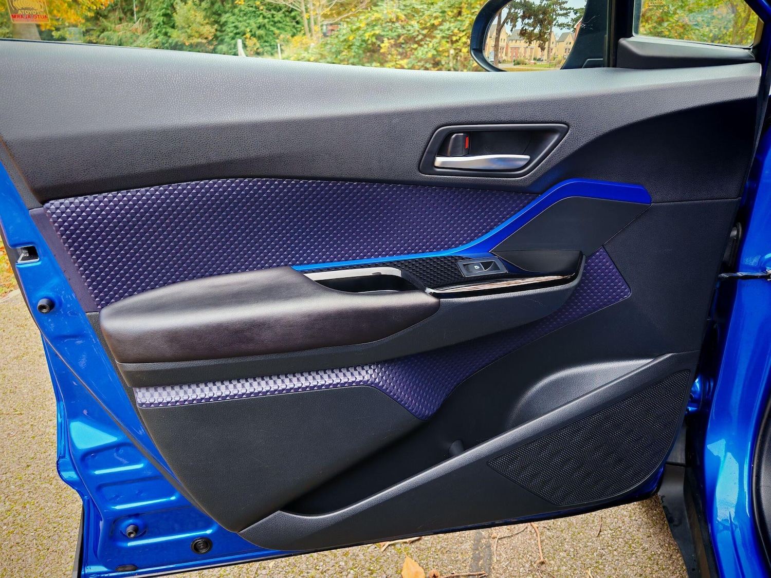 Used Toyota C-HR 2018 for sale - 76512942: Photo 36