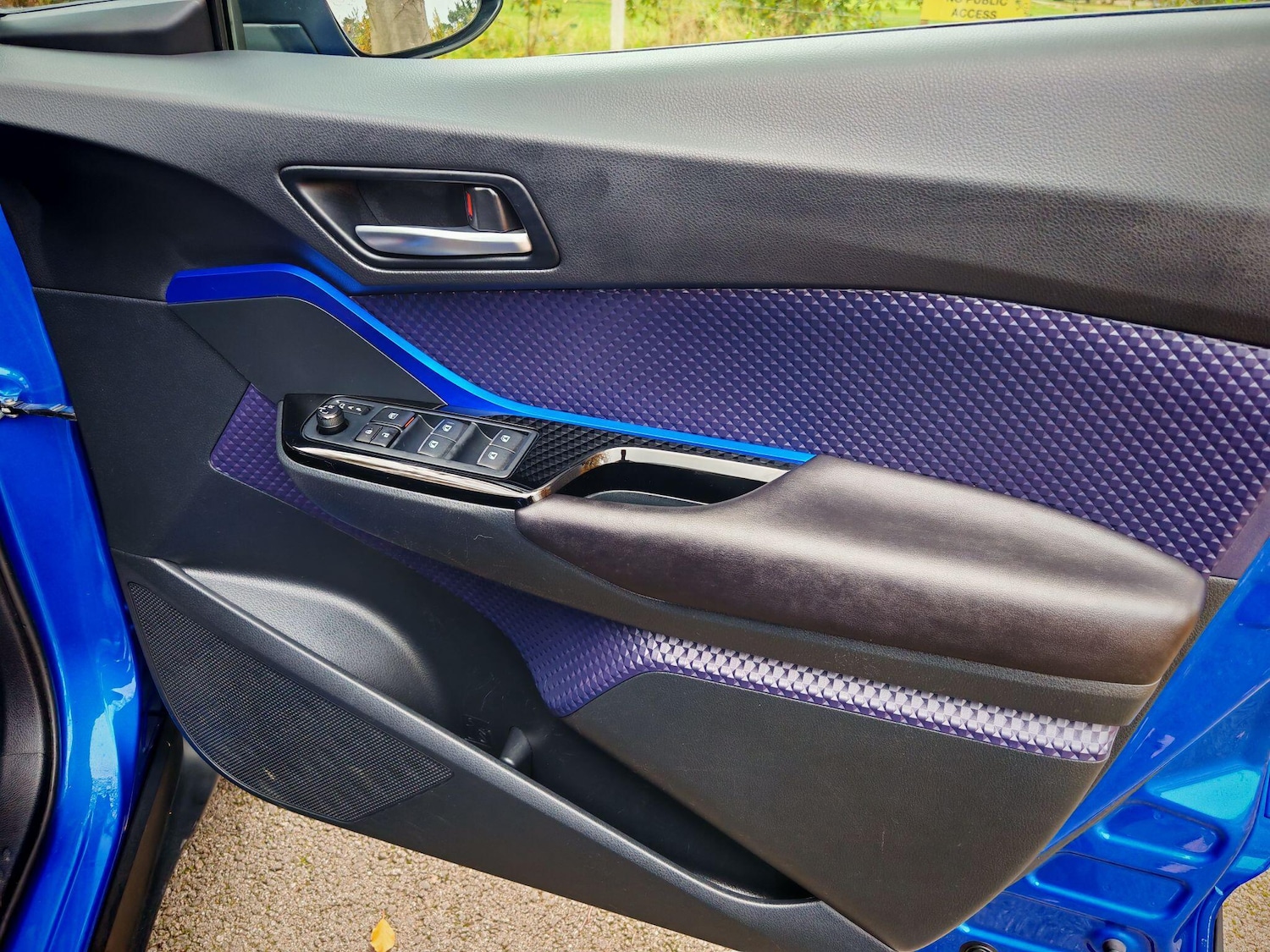 Used Toyota C-HR 2018 for sale - 76512942: Photo 37