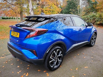 Used Toyota C-HR 2018 for sale - 76512942: Photo