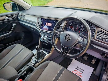 Used Volkswagen T-Roc 2018 for sale - 78362792: Photo