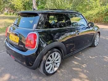 Used MINI Hatch 2018 for sale - 79317160: Photo