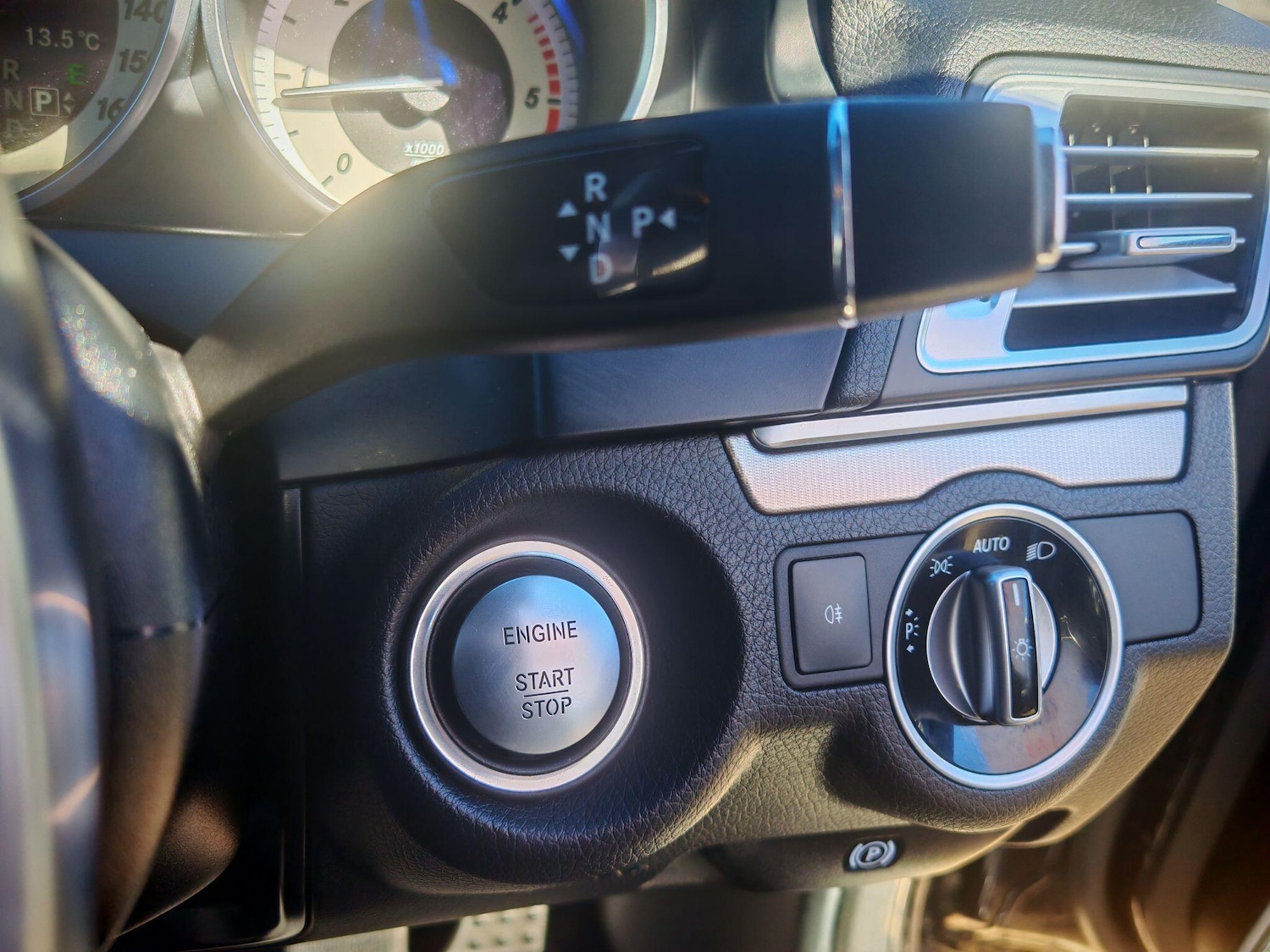 Used Mercedes-Benz E Class for sale - 77977651: Photo 26