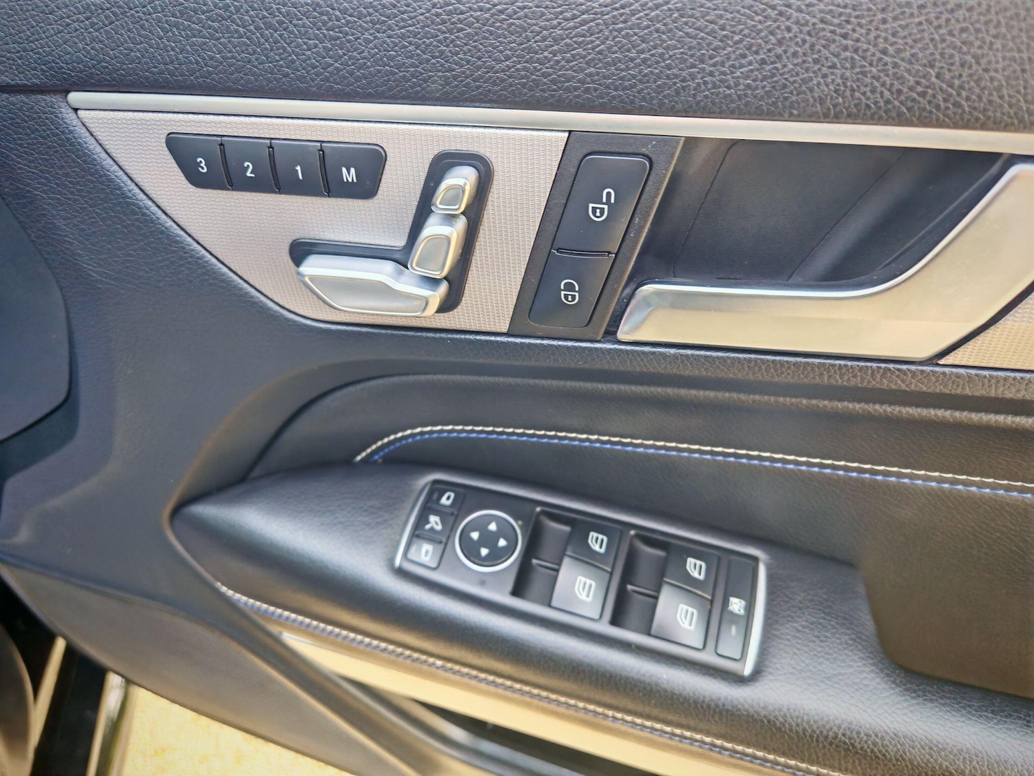 Used Mercedes-Benz E Class for sale - 77977651: Photo 43