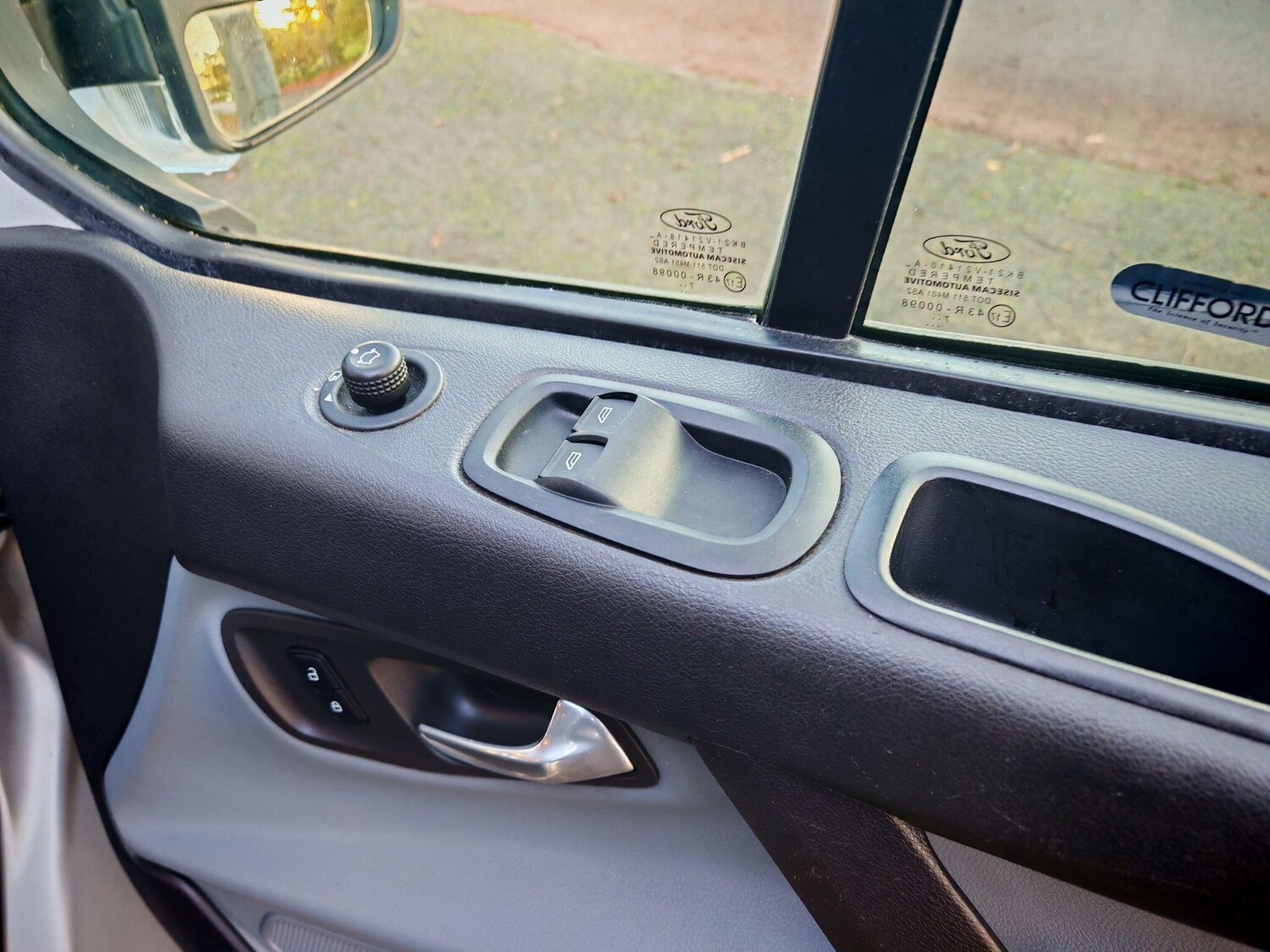 Used Ford Transit Custom 2018 for sale - 76727495: Photo 25