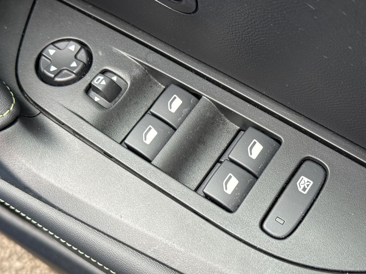 Used Peugeot E-2008 2023 for sale - 76133394: Photo 19