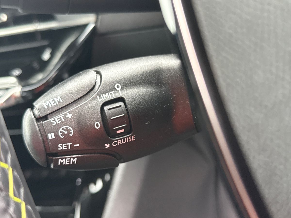 Used Peugeot E-2008 2023 for sale - 76133394: Photo 24
