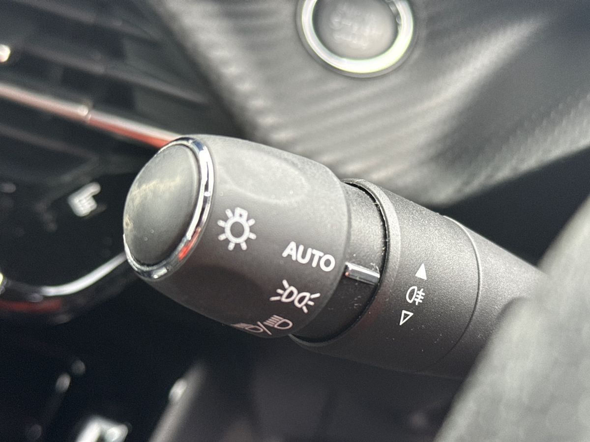 Used Peugeot E-2008 2023 for sale - 76133394: Photo 26