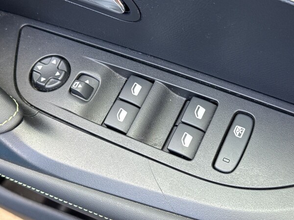 Used Peugeot E-2008 2024 for sale - 75580921: Photo 19