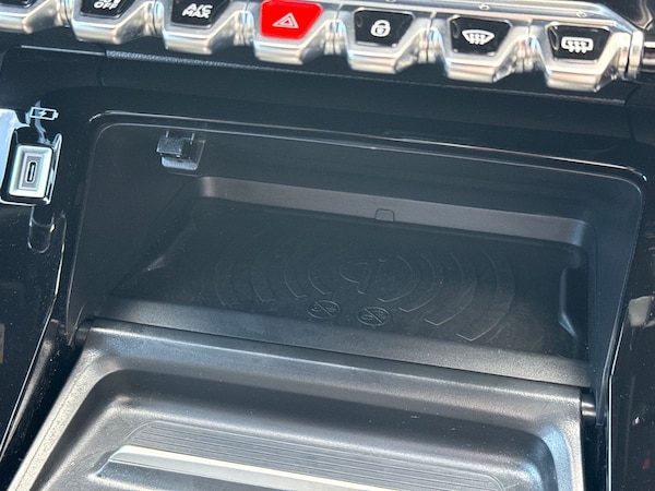 Used Peugeot E-2008 2024 for sale - 75580921: Photo 25