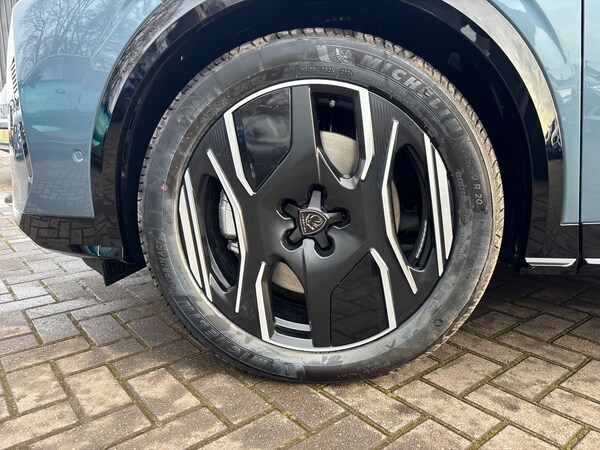 Used Peugeot E-5008 2024 for sale - 73437183: Photo 17