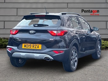 Used Kia Stonic 2019 for sale - 76892916: Photo