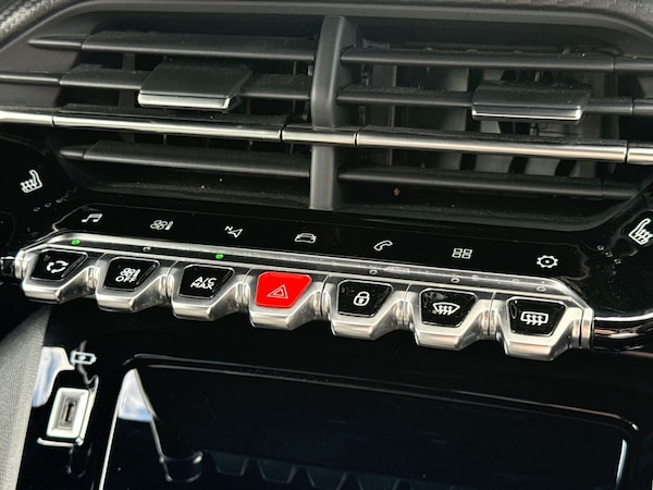 Used Peugeot 2008 2023 for sale - 75603722: Photo 28