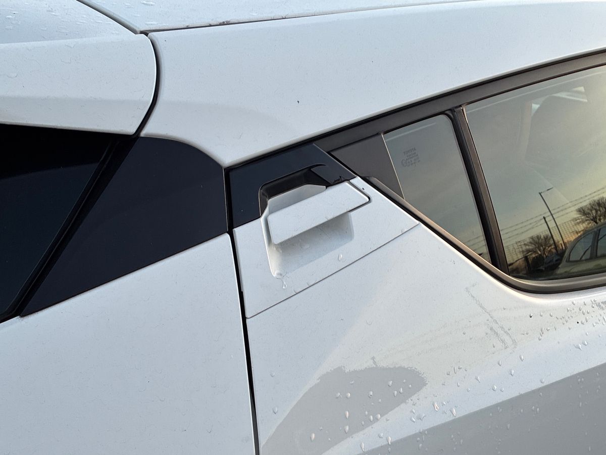 Used Toyota C-HR 2022 for sale - 77154237: Photo 18