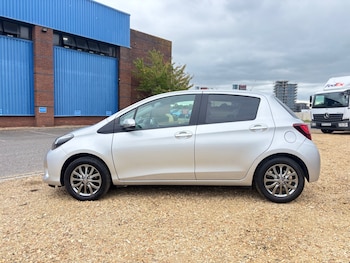 Used Toyota Yaris 2016 for sale - 75618646: Photo