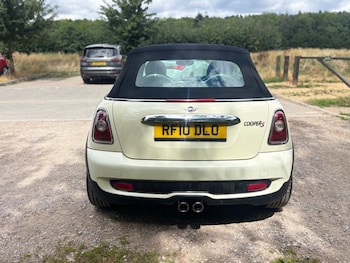 Used MINI Convertible 2010 for sale - 75503496: Photo