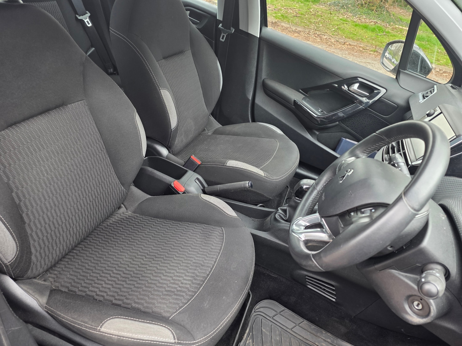 Used Peugeot 208 2015 for sale - 78080782: Photo 12