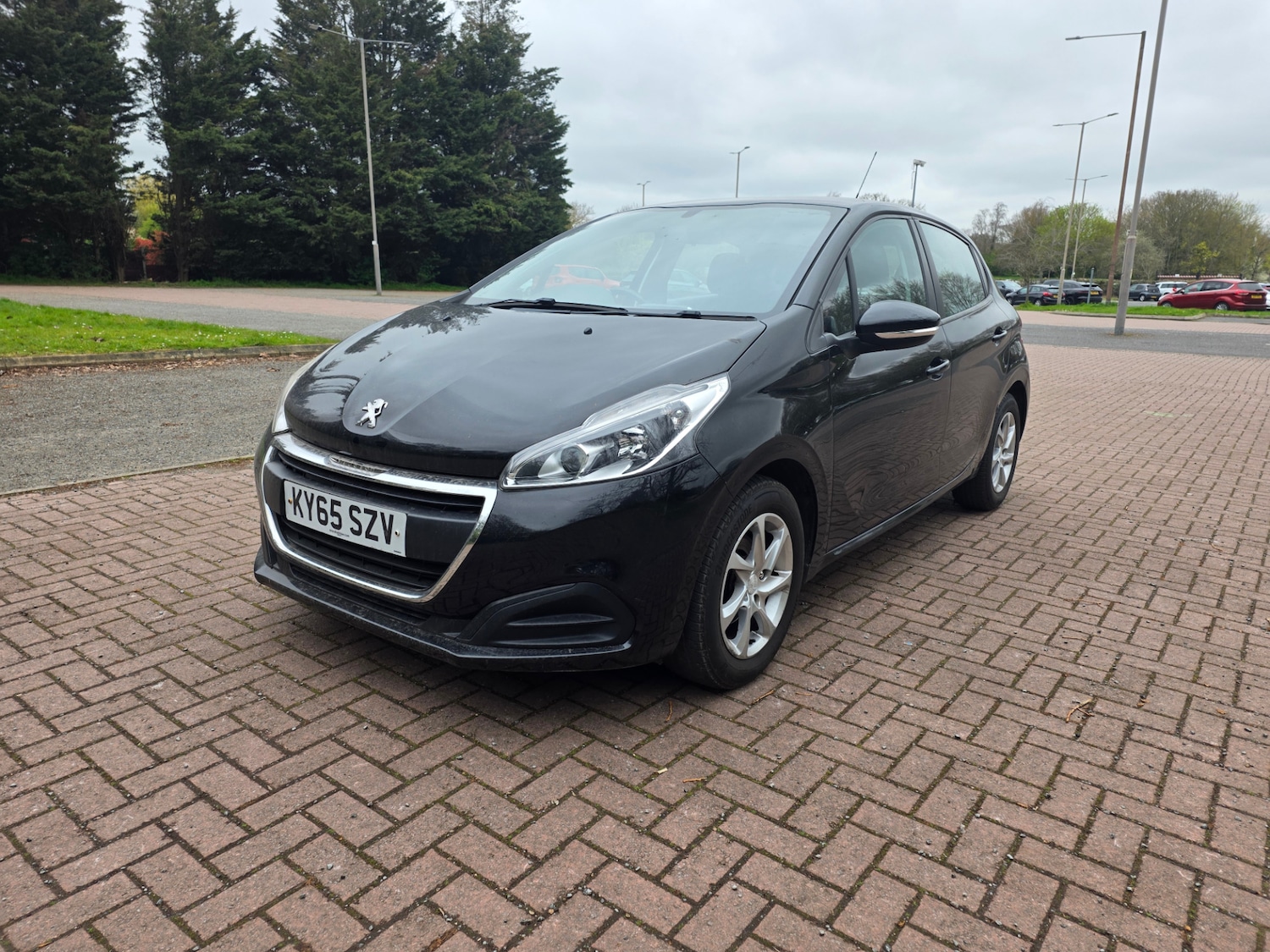 Used Peugeot 208 2015 for sale - 78080782: Photo 2