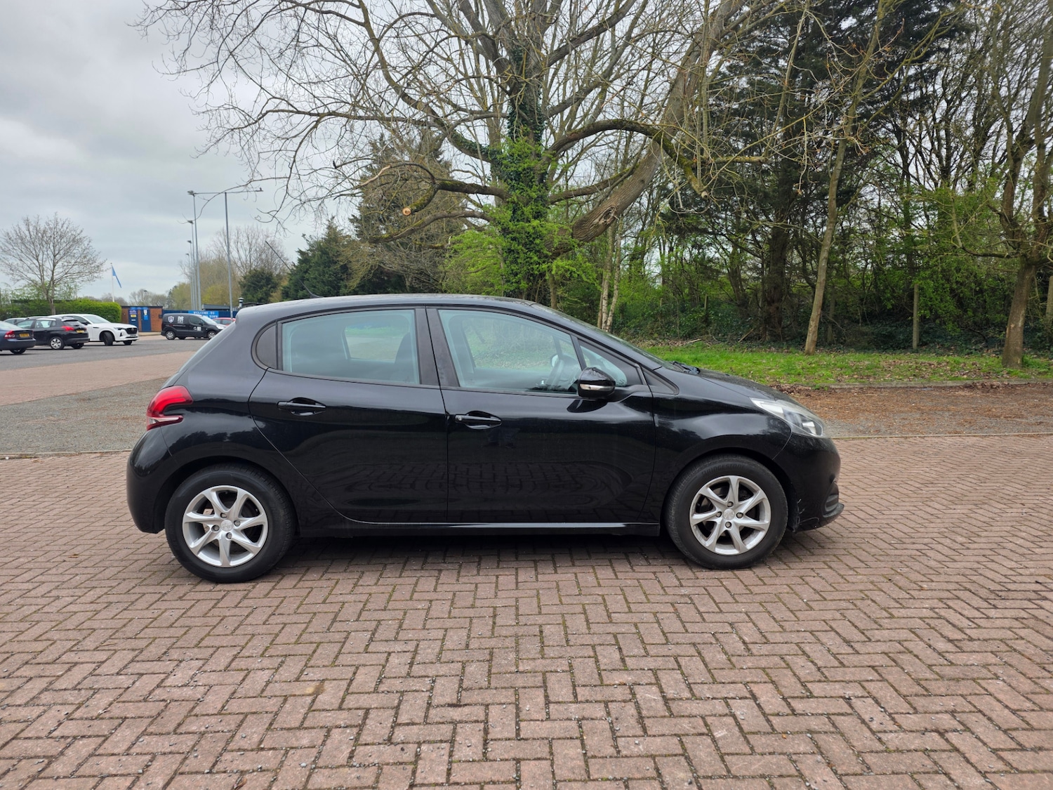 Used Peugeot 208 2015 for sale - 78080782: Photo 3