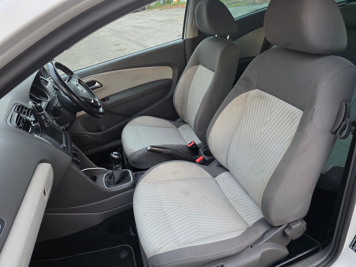 Used Volkswagen Polo 2015 for sale - 76625320: Photo 16