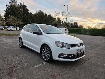 Used Volkswagen Polo 2015 for sale - 76625320: Photo