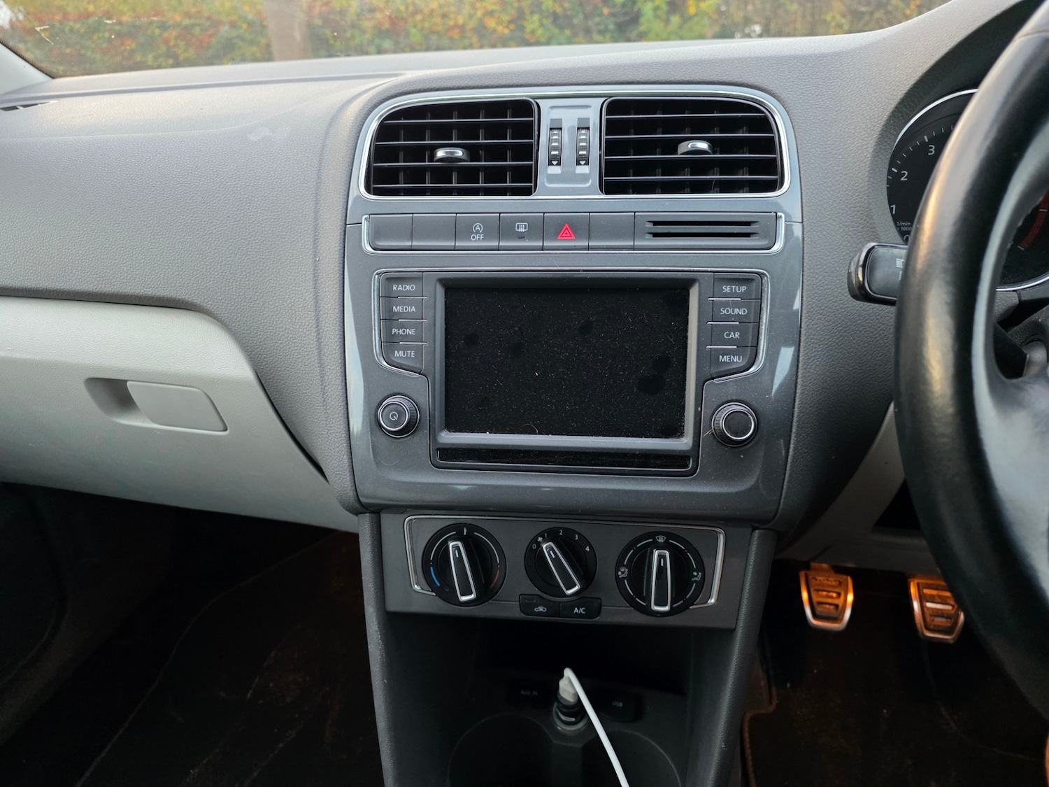 Used Volkswagen Polo 2015 for sale - 76625320: Photo 20