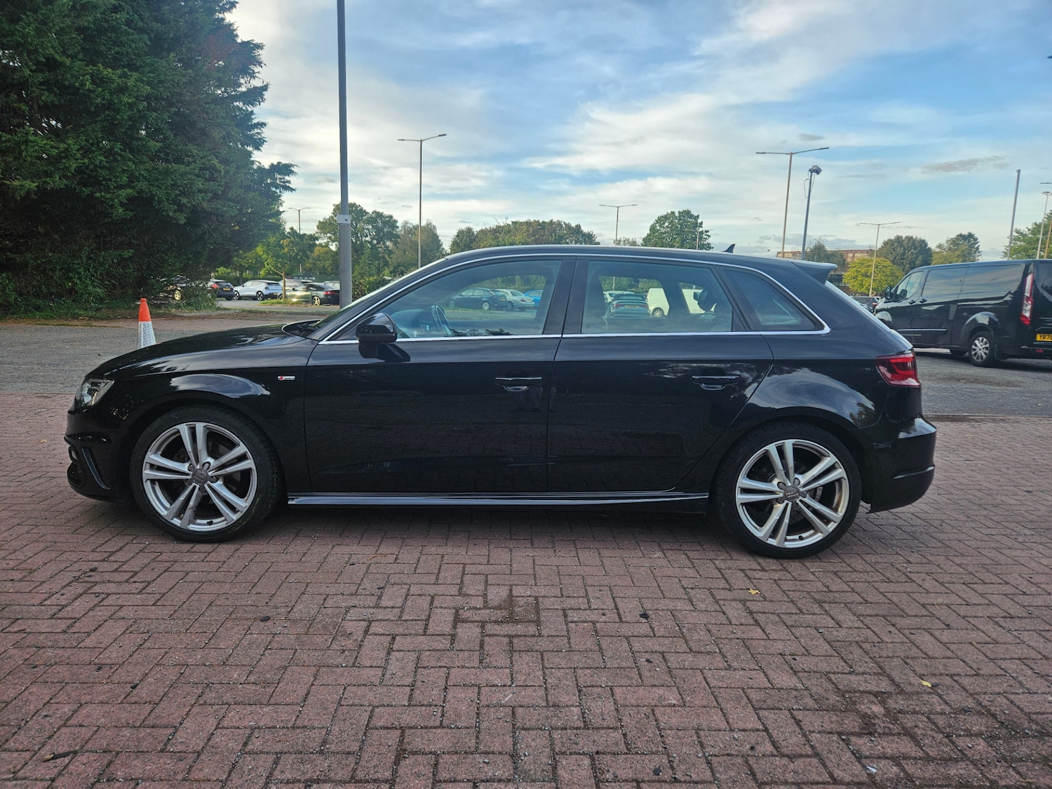 Used Audi A3 2014 for sale - 76000483: Photo 7