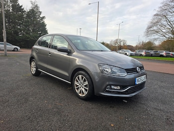 Used Volkswagen Polo 2015 for sale - 76831935: Photo