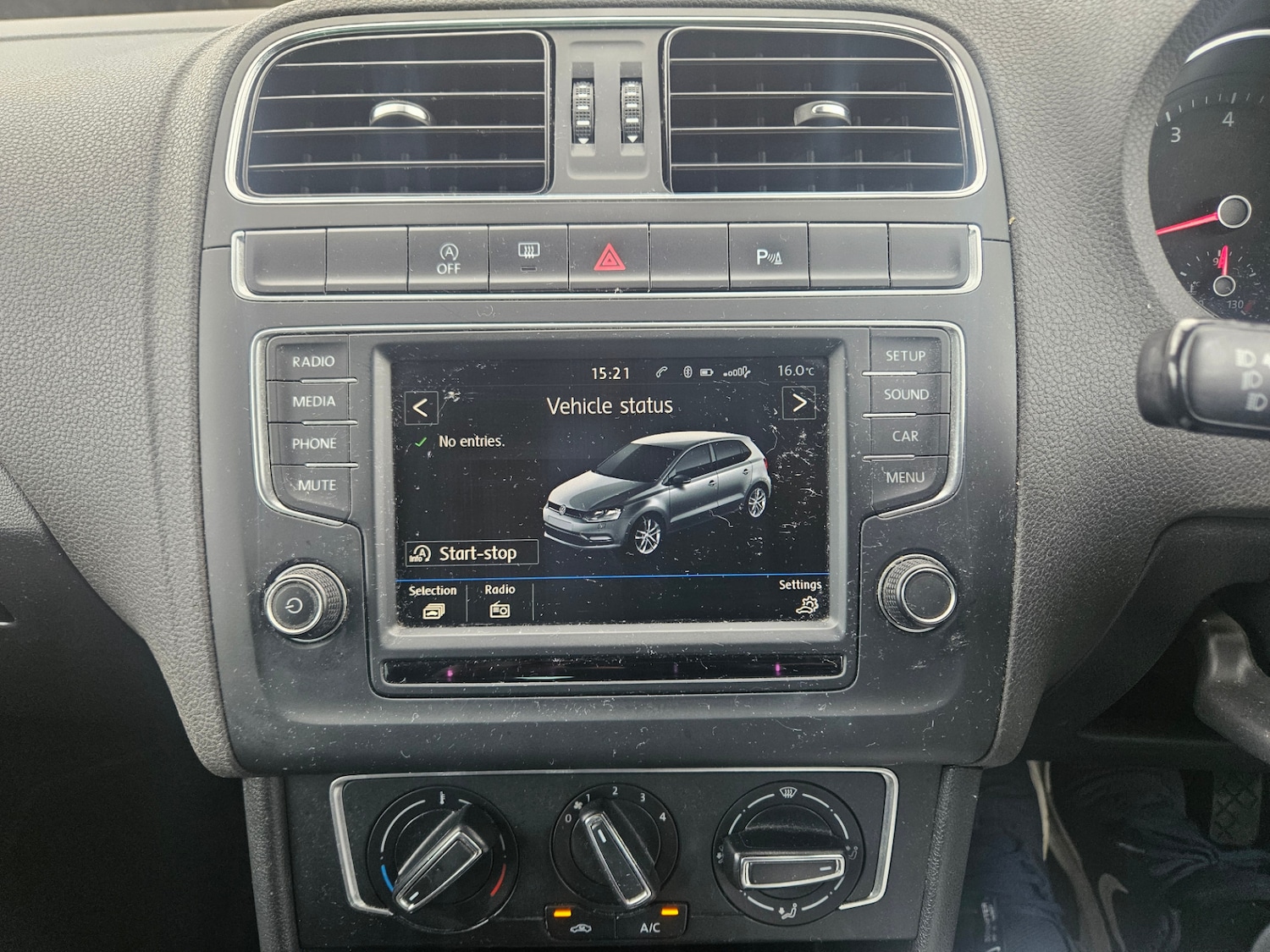 Used Volkswagen Polo 2015 for sale - 76831935: Photo 20